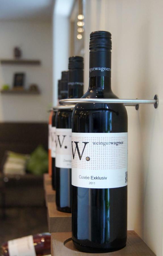 Weingut Wagner Lägenhet Leodagger Exteriör bild